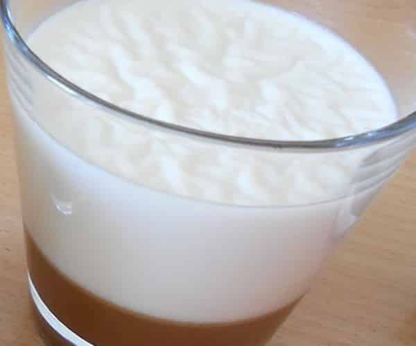 Panacotta vanille et sauce carambar
