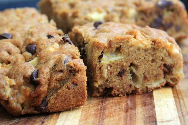 Gâteau rapide aux pommes et pépites de chocolat avec thermomix