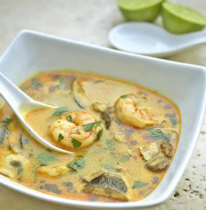 Soupe Thaï au lait de coco et aux crevettes avec thermomix