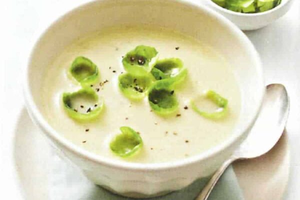 Soupe de choux de bruxelles et pommes de terre avec thermomix
