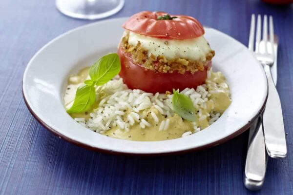 Tomates farcies avec du riz et sauce basilic au thermomix