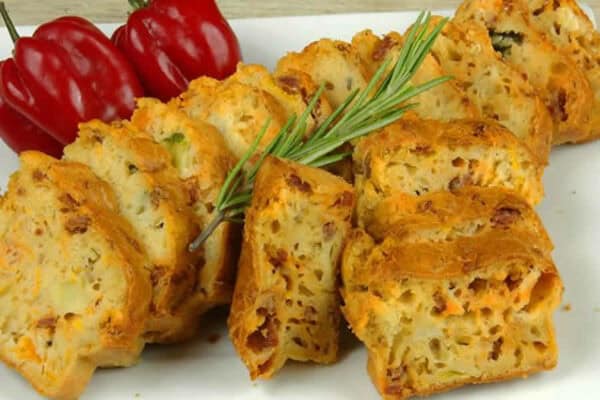 Cake au chorizo et chèvre au thermomix