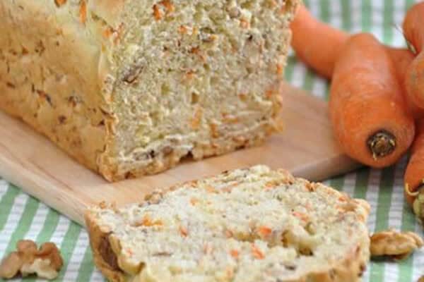 Cake salé à la carotte et aux herbes au thermomix