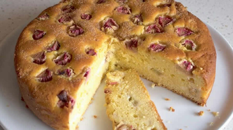 Moelleux à la rhubarbe au Thermomix