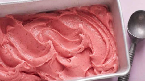 Glace au yaourt et aux fraises au Thermomix