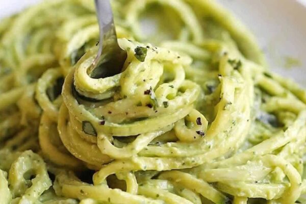Spaghettis à la crème de courgettes et poulet au Thermomix