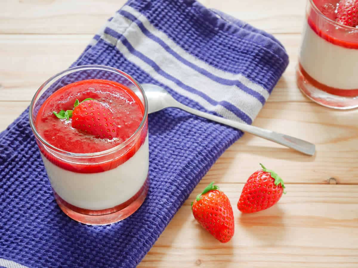 Panna cotta au coulis de fraise WW