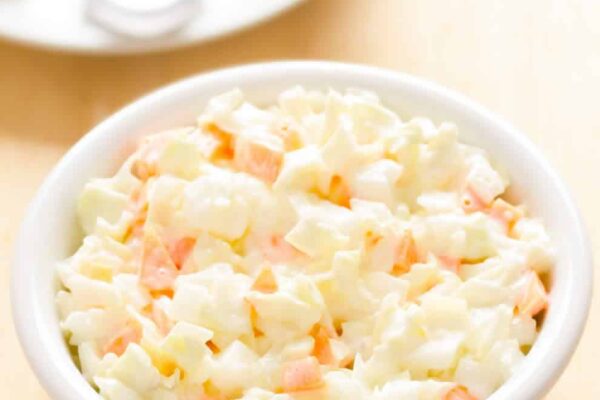 Salade coleslaw au Thermomix, parfaite pour accompagner vos grillades