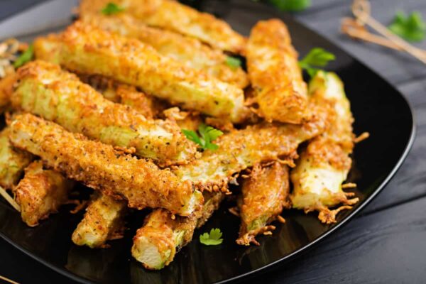 Courgettes frites à l'italienne, excellente idée pour un apéritif délicieux