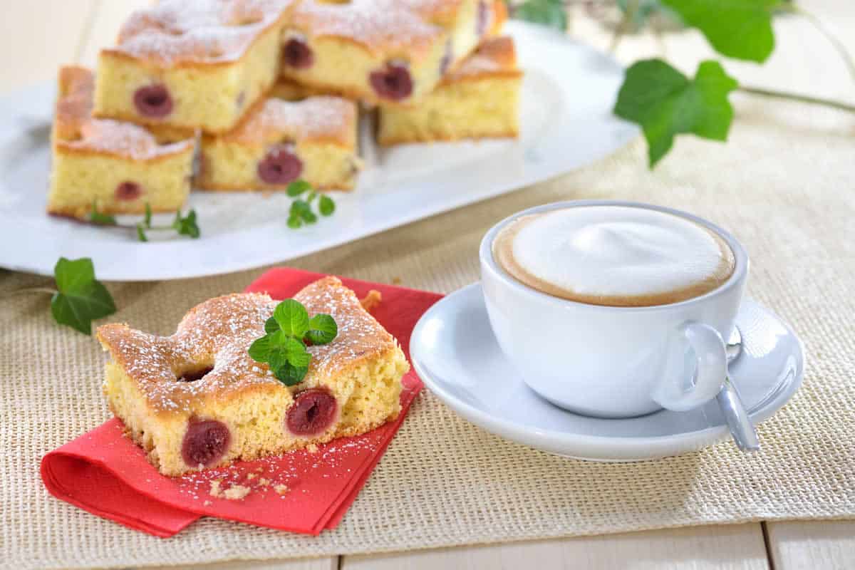 Gâteau léger à la banane et cerise