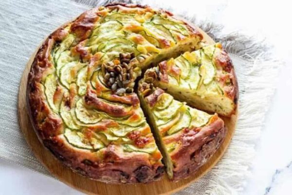 Tarte salée aux courgettes, yaourt et fromage