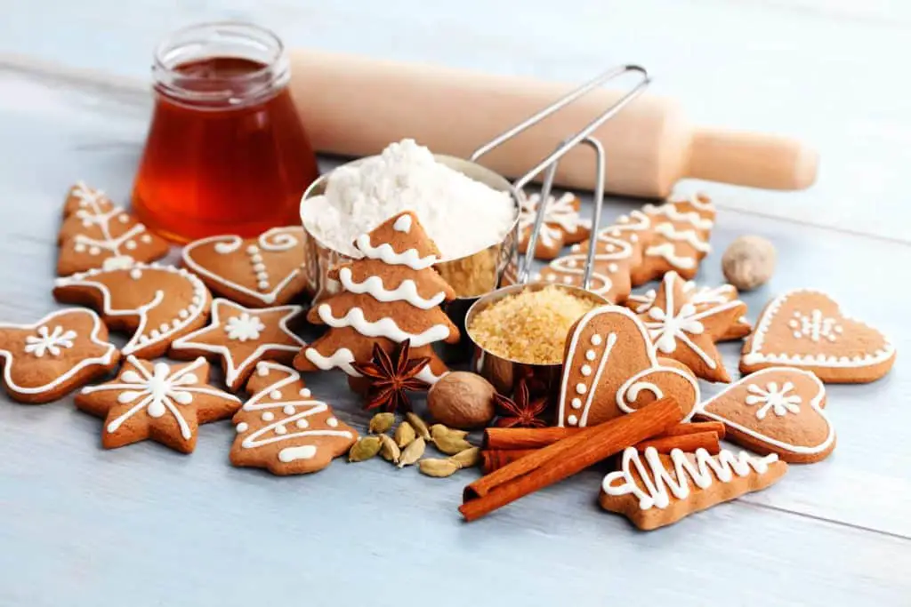 Biscuits de Noël au miel et à la cannelle
