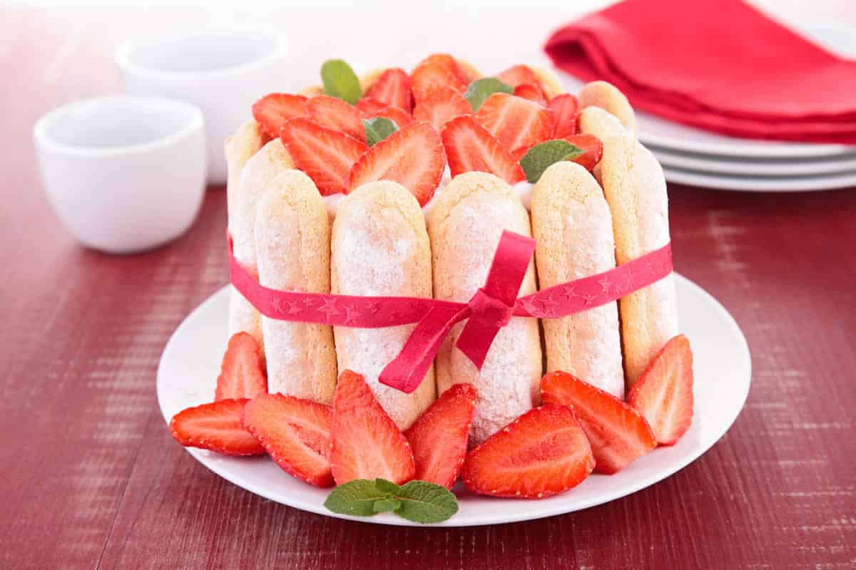 Charlotte aux Fraises au Thermomix : Un dessert classique et facile !