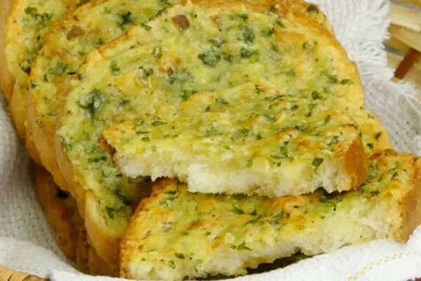 Pain à l'ail et au fromage au Thermomix : Parfait pour un apéro !