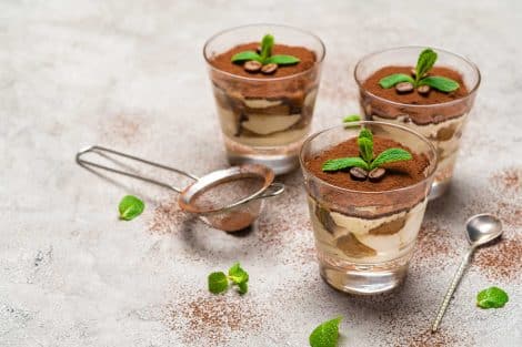 Tiramisu en verrines au mascarpone et crème sans oeuf : un dessert simple et rapide !