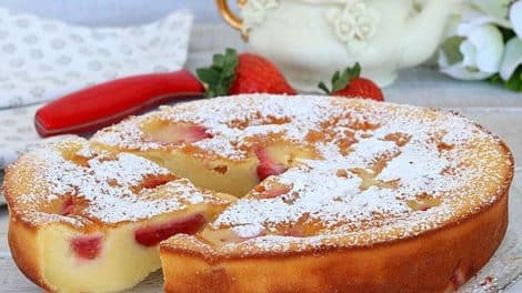 Clafoutis aux fraises au Thermomix : Un dessert français qui accompagne parfaitement votre café !
