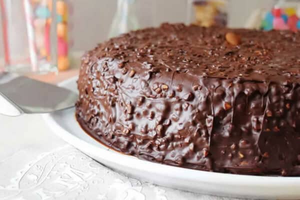 Gâteau Snickers qui fond dans la bouche : Un vari délice !