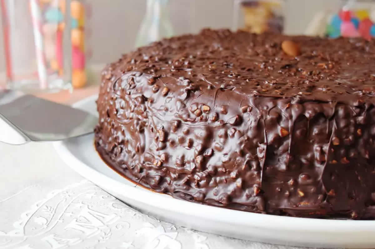 Gâteau Snickers qui fond dans la bouche : Un vari délice !