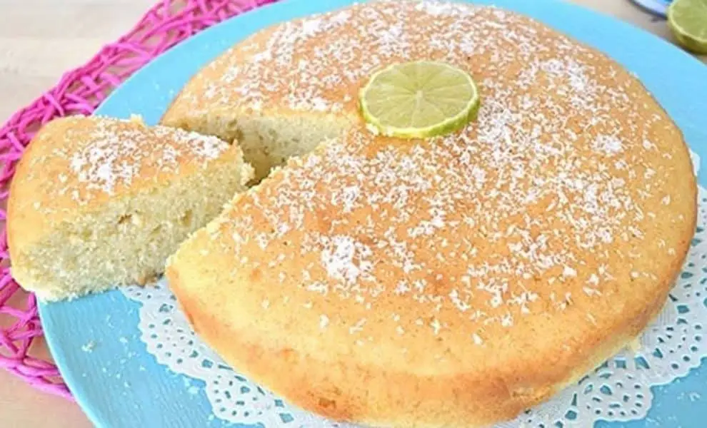 Gâteau au lait de coco et citron vert au Thermomix : Un gâteau moelleux et fondant !