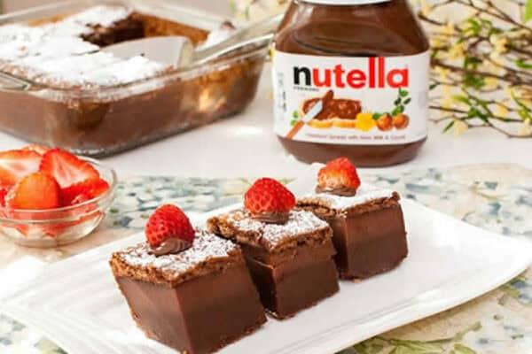 Gâteau magique au Nutella au Thermomix, moelleux et inratable avec seulement 4 ingrédients