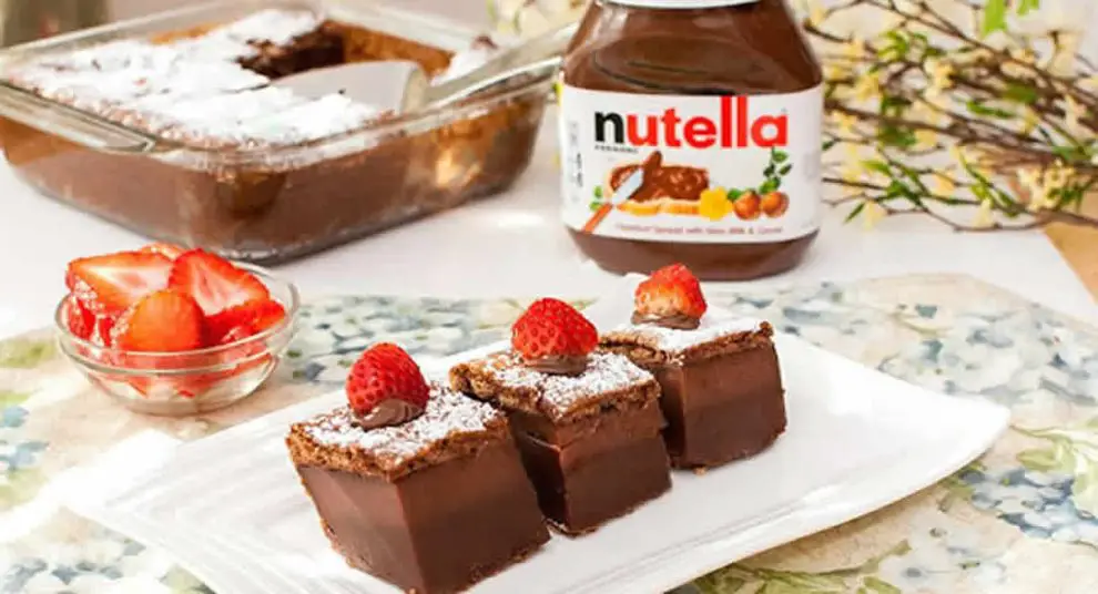 Gâteau magique au Nutella au Thermomix, moelleux et inratable avec seulement 4 ingrédients