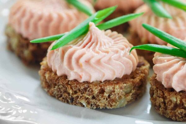 Délicieuse mousse de saumon fumé, pour réussir votre apéro !