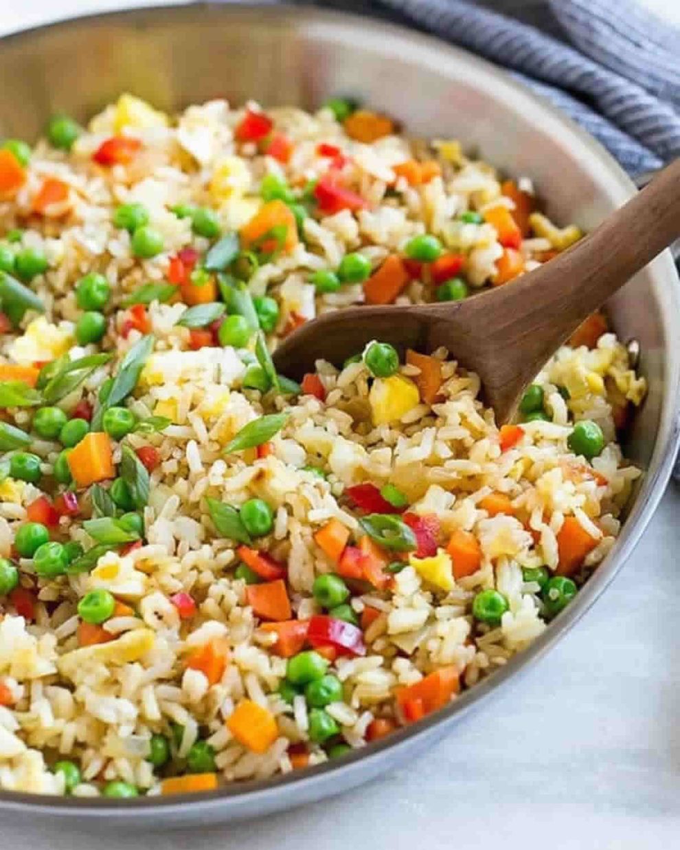 Salade complète de riz thon et légumes Une recette légère et délicieuse