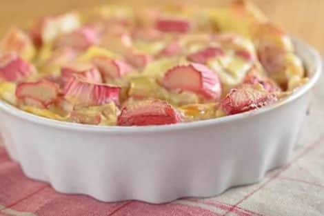 Tarte aux pommes et à la rhubarbe au Thermomix : Une recette qui associe parfaitement les deux fruits !