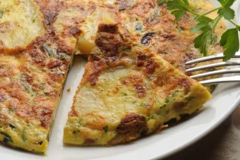 Tortilla aux courgettes, pomme de terre chorizo et bacon au Thermomix : Rassasiantes et savoureuses !