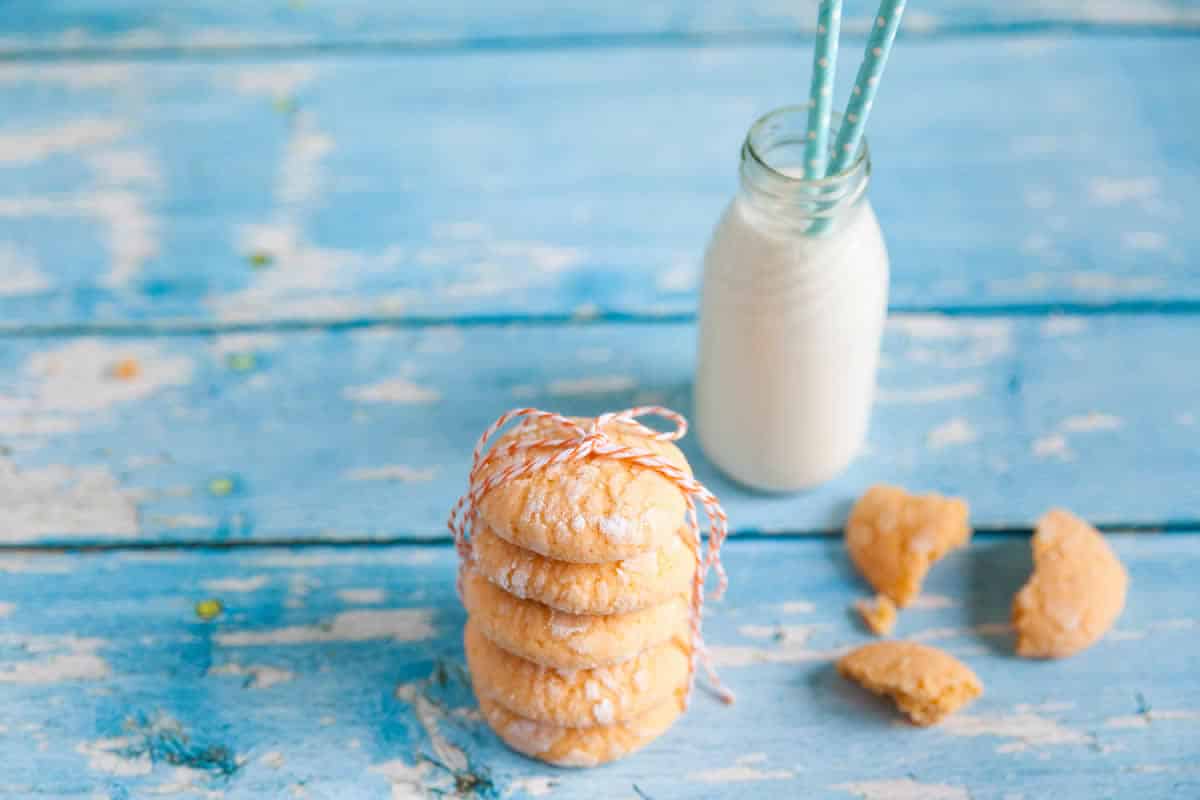 Biscuits craquelés au citron et au yaourt, fondants et délicieux