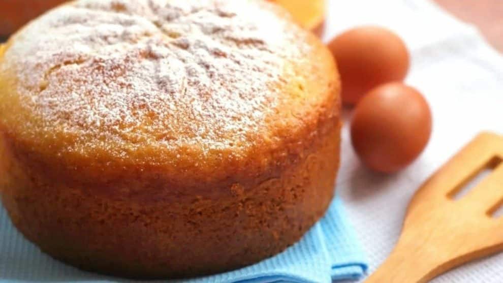 Gâteau à l'orange cuit au micro-ondes : moelleux et parfumé, prêt en 10 minutes