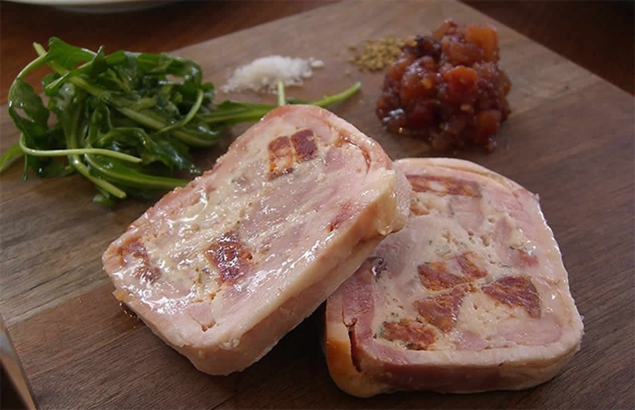 Terrine de poulet au Thermomix, bien parfumée et délicieuse