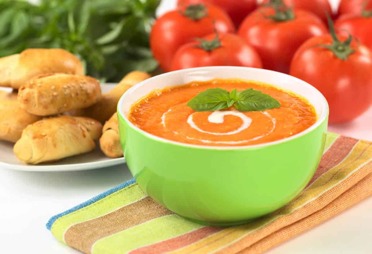 Velouté de tomates à l’italienne au Thermomix : Une recette classique à l'italienne