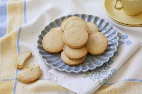 Biscuits sablés au beurre : Moelleux très beurrés, parfumés à la vanille