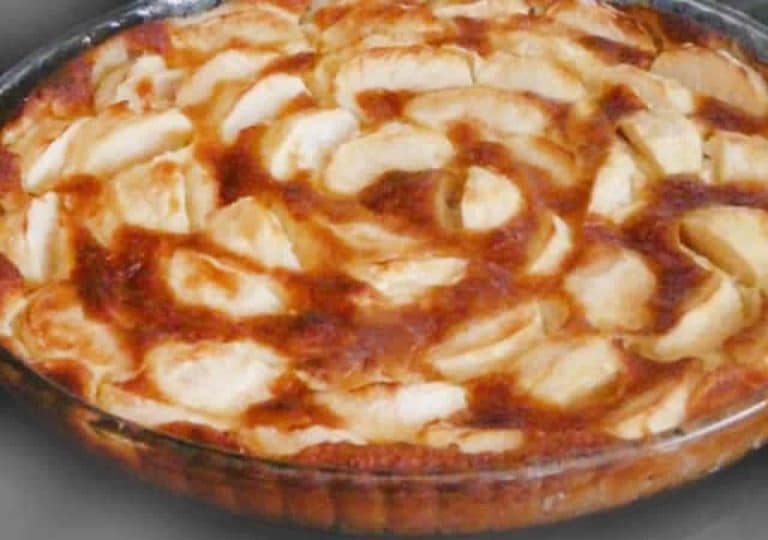 Tarte aux pommes sans beurre, moelleuse et facile à préparer