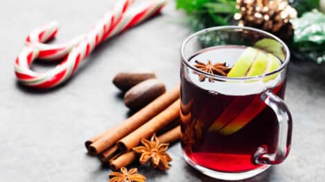 Voici une recette qui embaume chaleureusement la maison : Le Vin chaud alsacien de Noël au Thermomix
