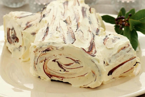 Bûche de Noël : Bûche aux pommes aux poires et caramel au beurre salé au Thermomix