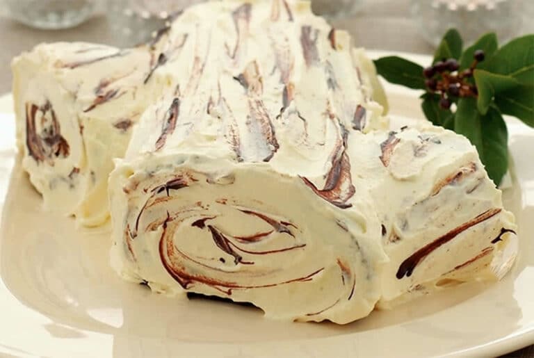 Bûche de Noël : Bûche aux pommes aux poires et caramel au beurre salé au Thermomix