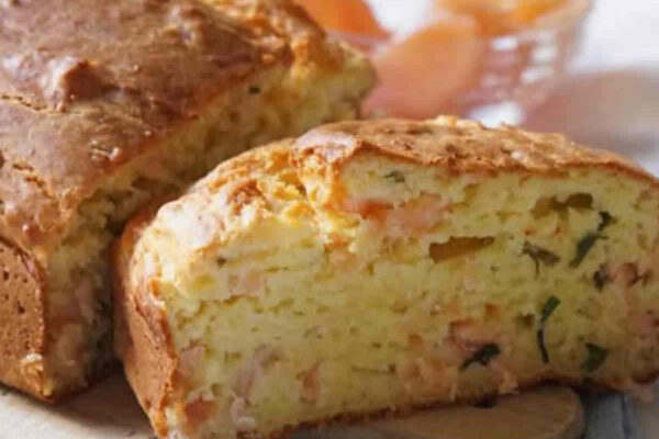Cake au saumon fumé au Thermomix, délicieux cake salé moelleux et léger