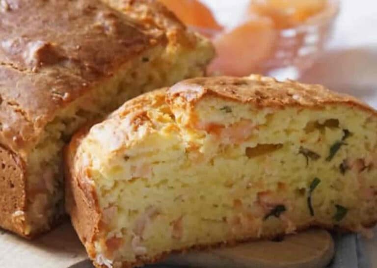 Cake au saumon fumé au Thermomix, délicieux cake salé moelleux et léger