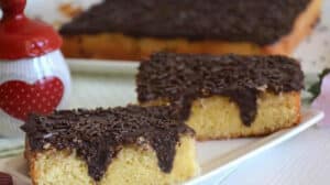 Gâteau Poke au chocolat au Thermomix : Délicieux et moelleux