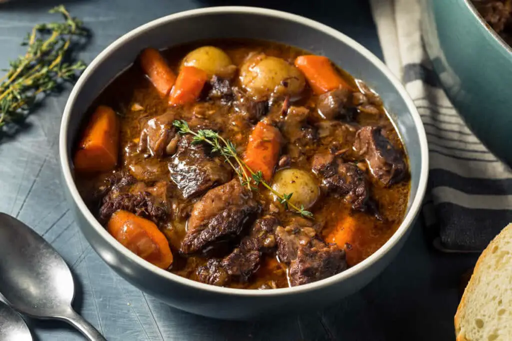 Mijoté de boeuf aux légumes au Thermomix, un bon plat classique plein de saveur