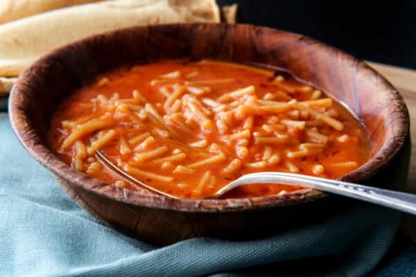 Soupe à la tomate et aux vermicelles au Thermomix : Une soupe facile et rapide à réaliser