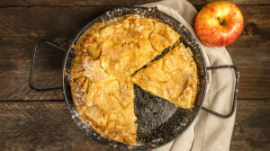 Gâteau aux pommes à la poêle : Un dessert léger qui ravira les plus jeunes d’entre vous