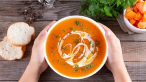 La soupe d'hiver parfaite : Une soupe aux légumes au Thermomix copieuse pour les soirées froides