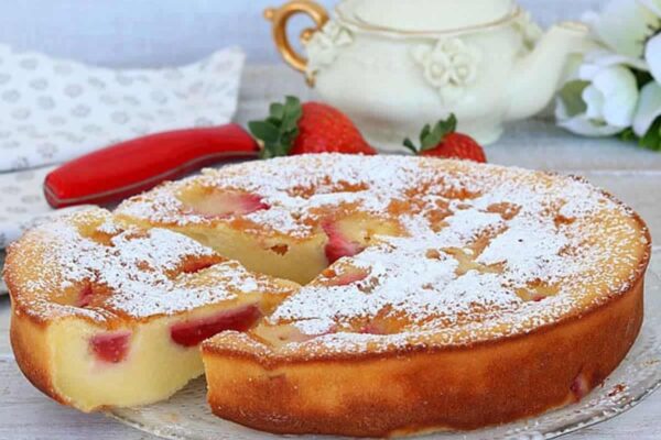 Clafoutis aux fraises : Un dessert frais et fruité
