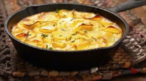 Gratin de pommes de terre et saumon fumé : Un plat rassasiant et nutritif