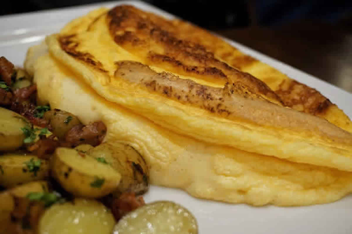 Omelette de la mère poulard : Facile et simple à préparer
