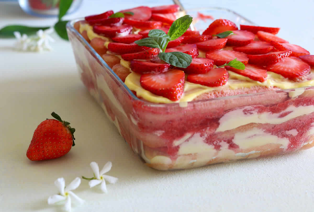 Tiramisu aux fraises : Un délicieux dessert aux baies