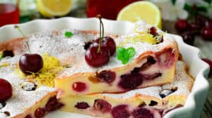 Clafoutis aux cerises : Un délicieux dessert traditionnel français